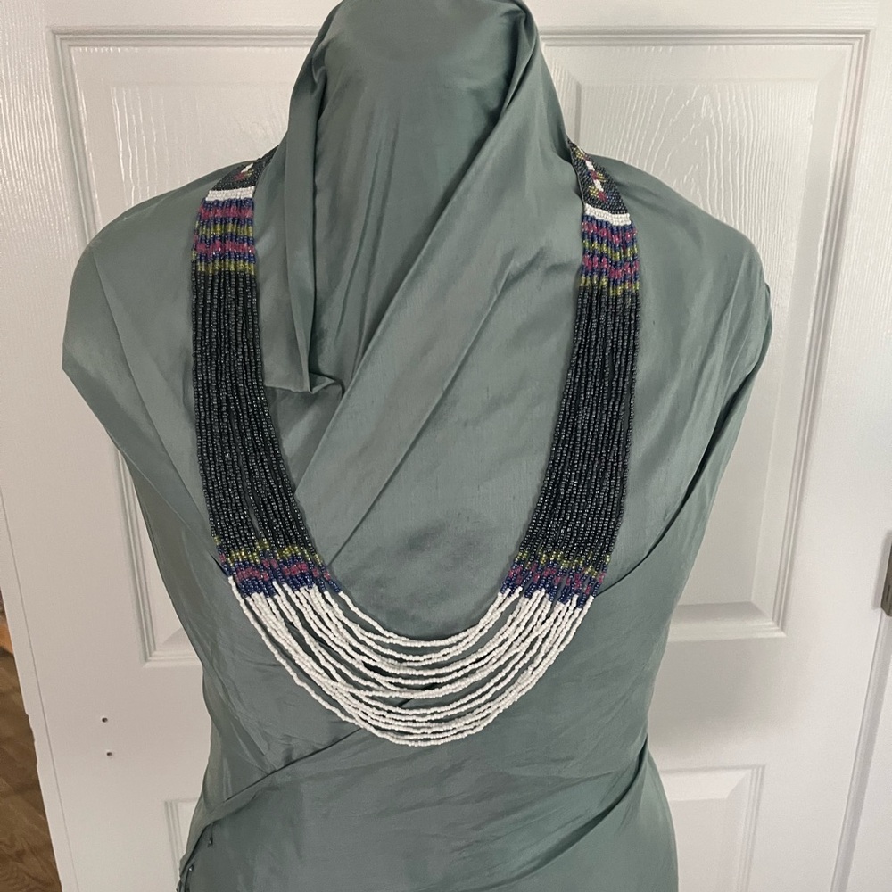 Elegant Multicolor Beaded Necklace